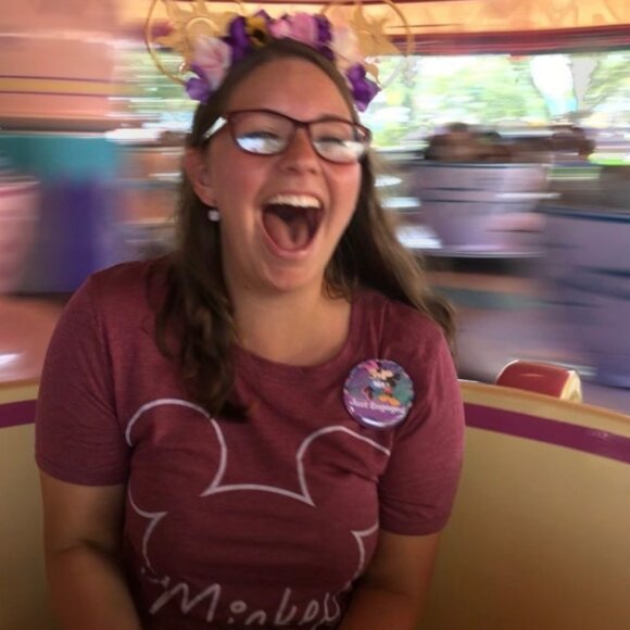 Meet your Posher, Sarah - Picture 3 of 6